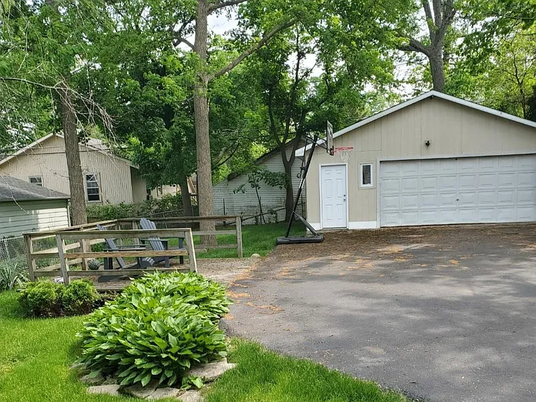 628 Onwentsia Ave #1 — Photo 26
