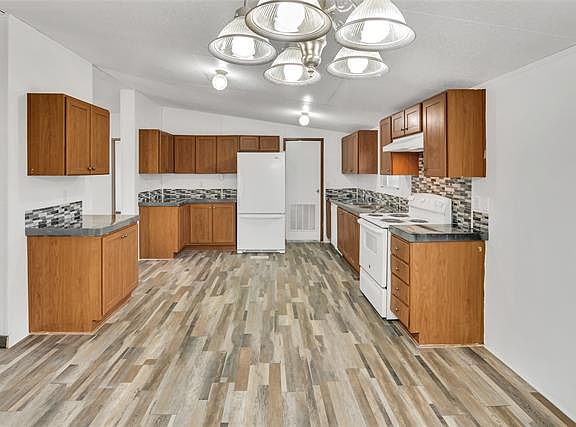 5th image of 8523 Brahma Dr