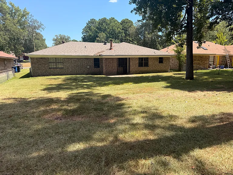 9608 Debra Joy St — Photo 8