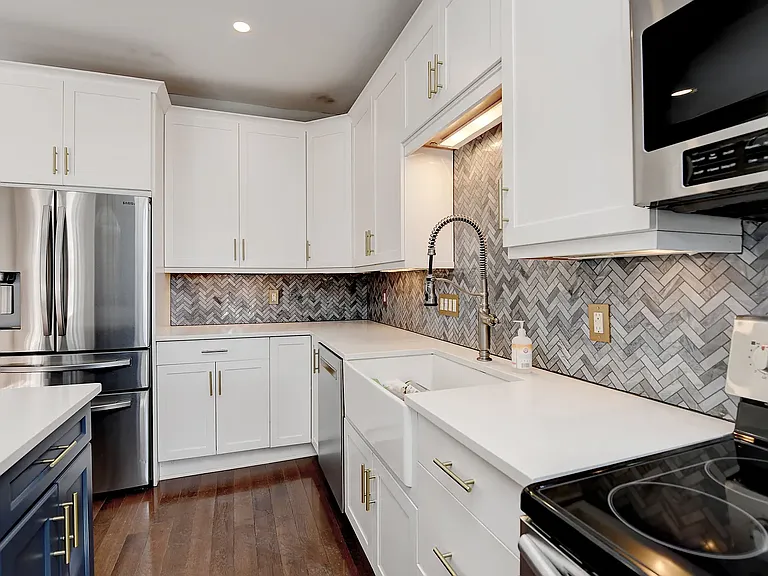 243 Jackson St — Photo 11
