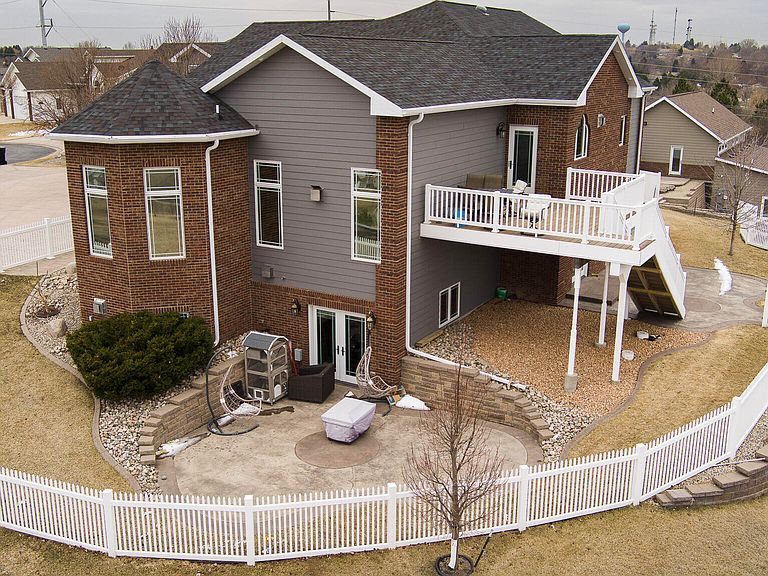 Listing photo 4