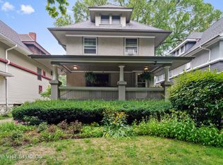 305 N Grove Ave, Oak Park, IL 60302