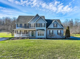 2526 Whisper Creek Dr, Friendsville, TN 37737