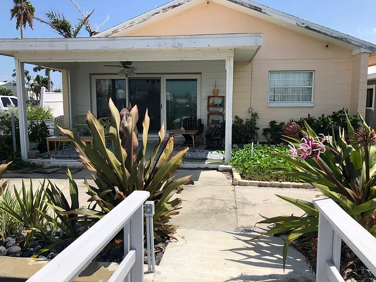 180th Ave E — Photo 18