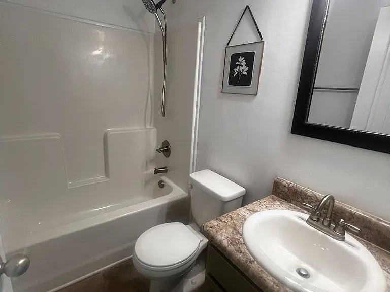 829 Shelton Cir — Photo 17