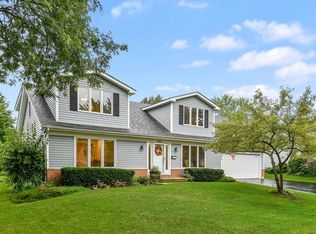 955 Colony Ln, Hoffman Estates, IL 60192