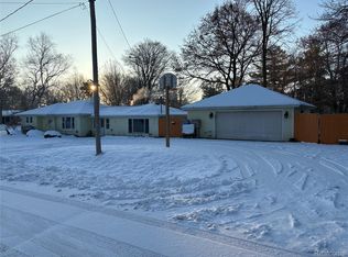 2374 Bradford Dr, Flint, MI 48507