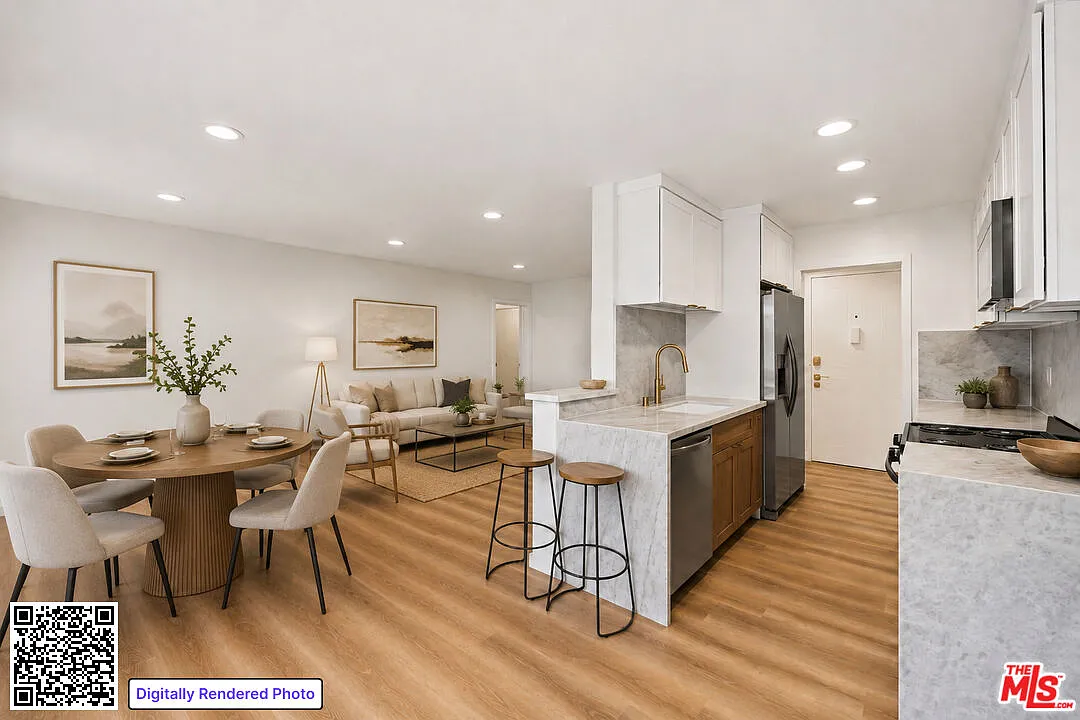 2 bed, 2.0 bath, 922 sqft, $3,700 — Photo 3