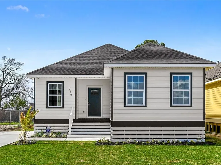 216 Trudeau Dr — Photo 1