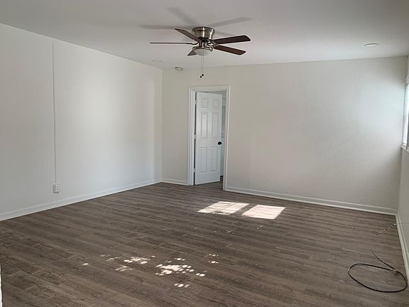 3rd image of 1602 W Hollywood Ave