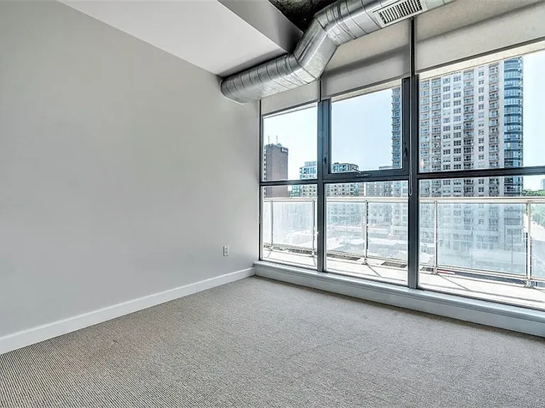 179 George St #706 — Photo 32