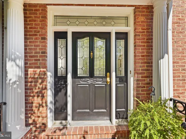 1501 McLean Corner Ln, Mc Lean, VA 22101