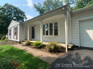 5 Parkwood Dr, Lock Haven, PA 17745