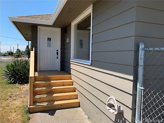 4th image of 24706 SE 448th St