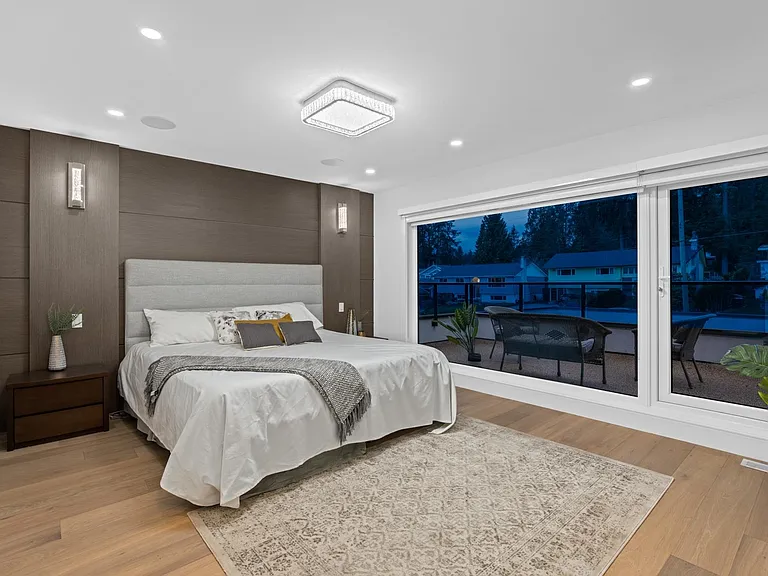 929 Canyon Blvd — Photo 16