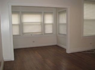 3153 W Wilson Ave #2, Chicago, IL 60625