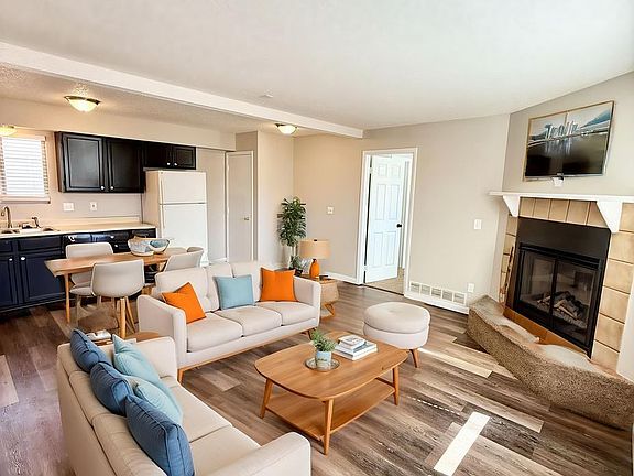 2nd image of 2609 E Dale St APT 7N