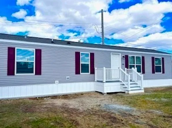 131 Washington St Trailer 50, Foxboro, MA 02035