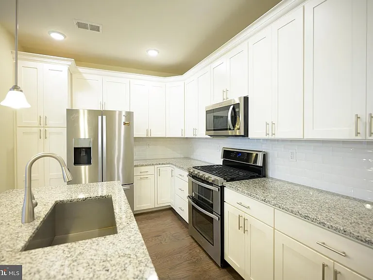 5130 Cambria Way #101 — Photo 7