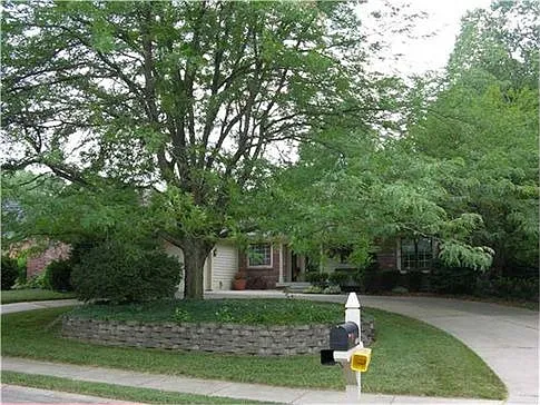 6199 Deerwood Ct photo 1