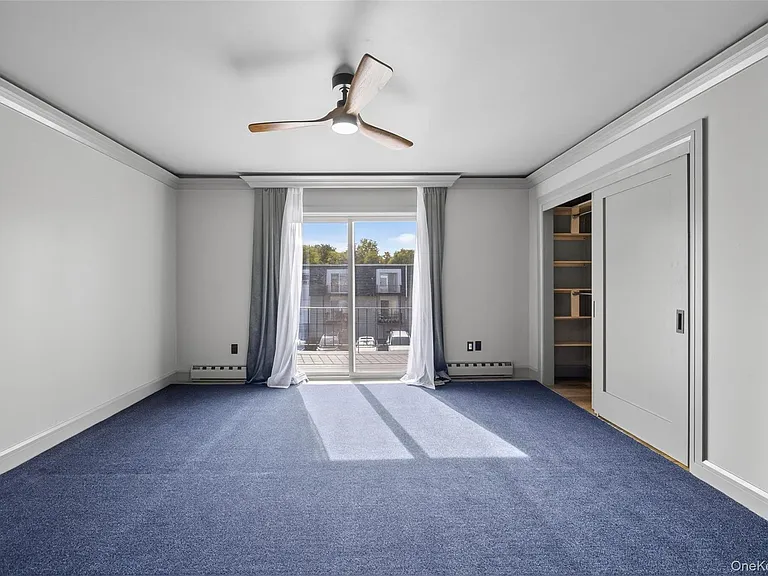 4 White Gate Rd #K — Photo 24