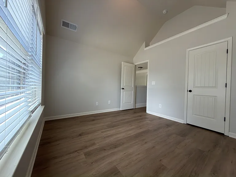 3635 Clarecastle Dr — Photo 25