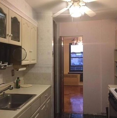 2nd image of 40 Brighton 1st Rd APT 4B