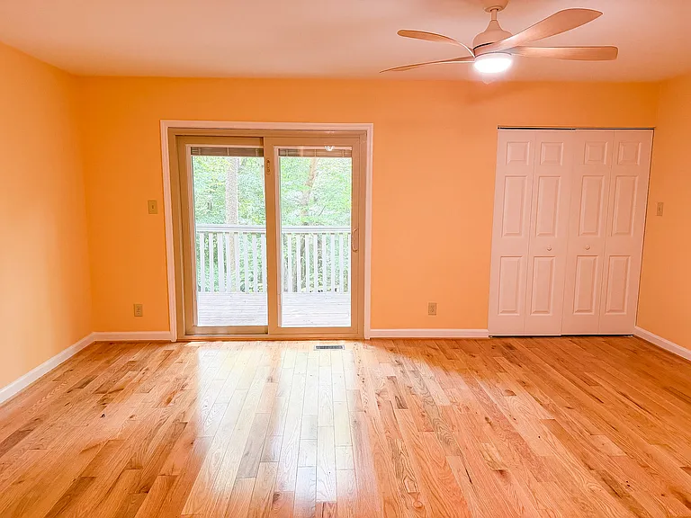 106 Montrose Dr — Photo 21