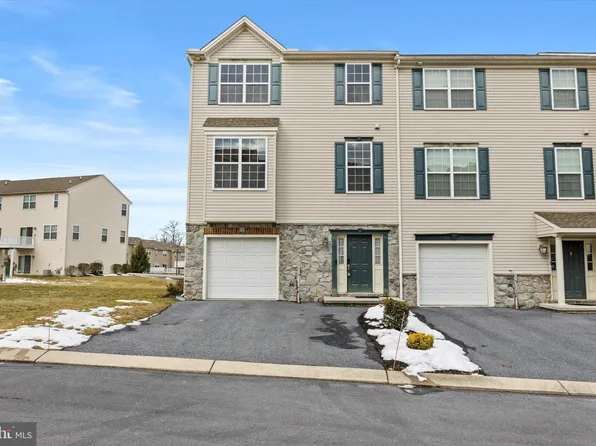 1 Jay Cir, Lemoyne, PA 17043
