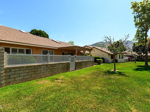 5th image of 40218 Village 40