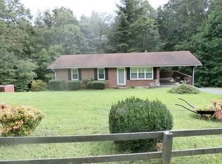 375 Swiss Pine Lake Dr, Spruce Pine, NC 28777