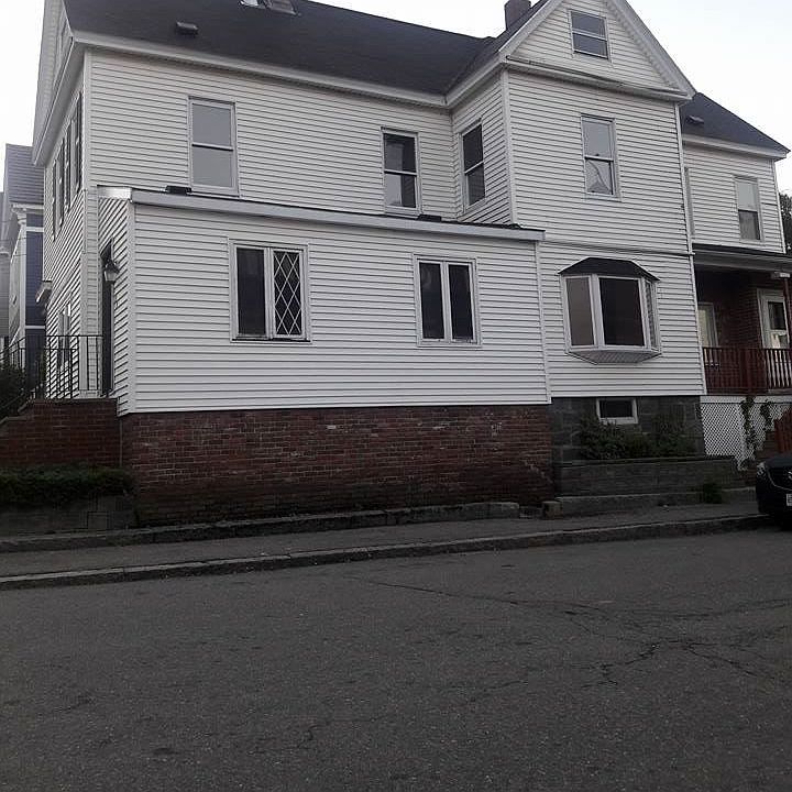 2nd image of 33 7th St