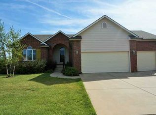 1320 S Threewood St, Wichita, KS 67235