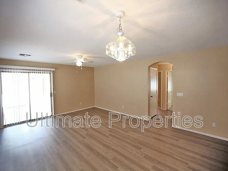 12706 W Ash St — Photo 16
