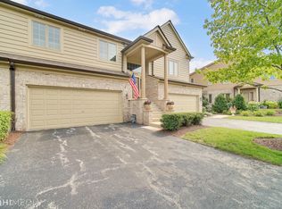 157 Santa Fe Ln, Willow Springs, IL 60480