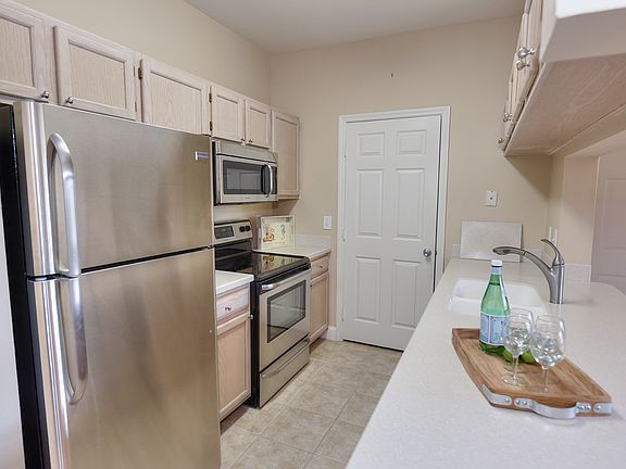 3rd image of 221 Colima Ct Unit 1034