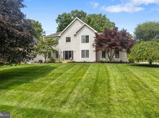 35 W Periwinkle Ln, Newark, DE 19711