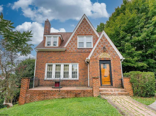 105 Beverly St, Kingwood, WV 26537