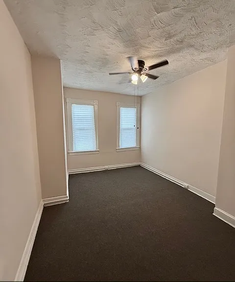 1633 Appleton St — Photo 10