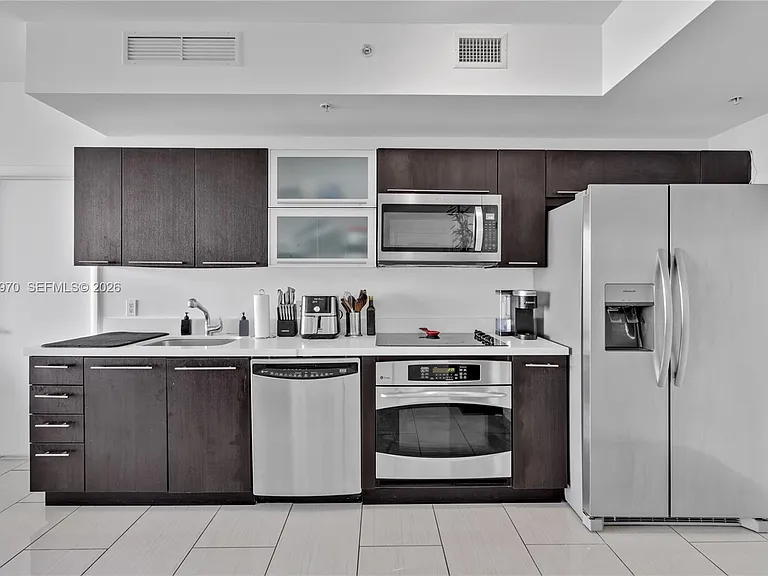 90 SW 3rd St #4403 — Photo 4