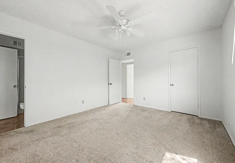 2822 E Willow Ave — Photo 27