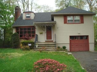 253 North Dr, North Plainfield, NJ 07060