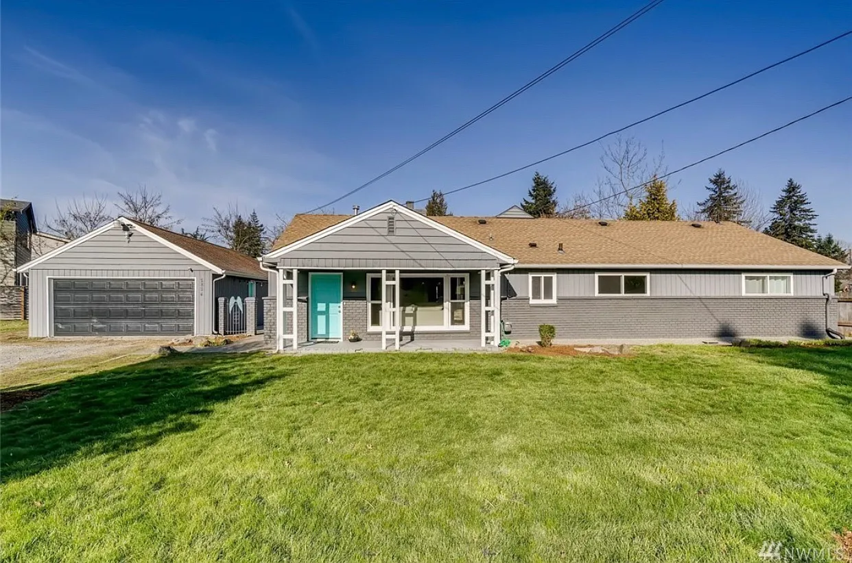 2824 Benson Rd S — Photo 2