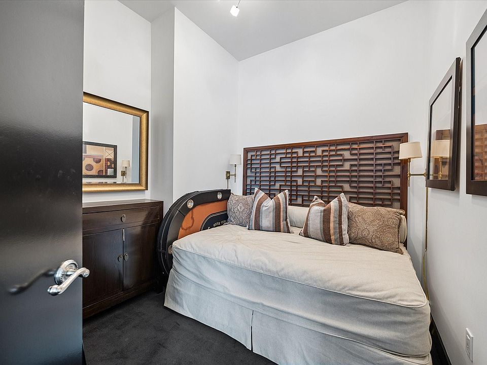 1st image of 1600 Post Oak Blvd Unit 1007