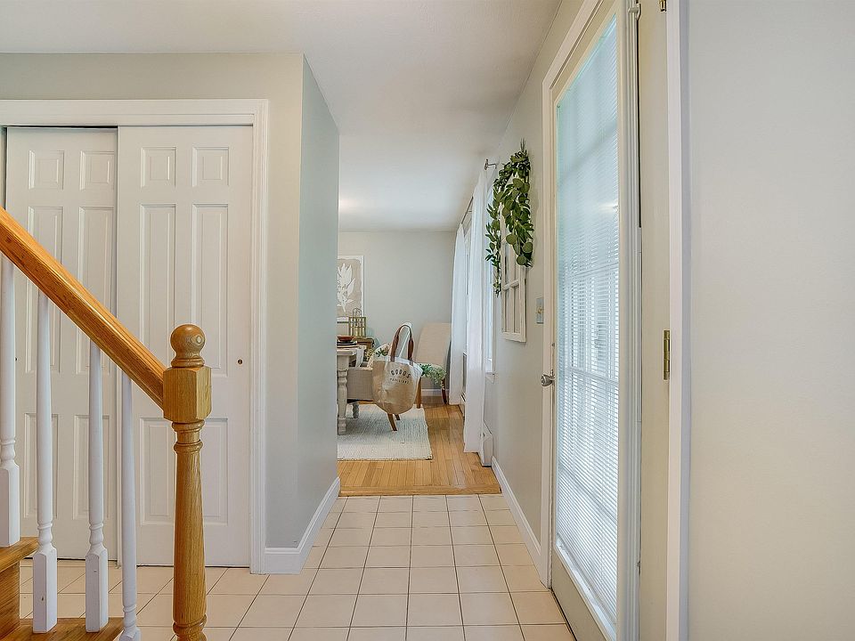 17 Thoreau Drive, Nashua, NH 03062 Zillow