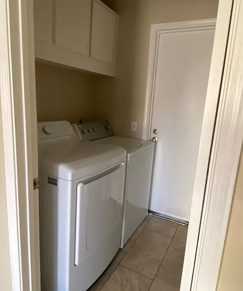 15 Oakdale — Photo 6