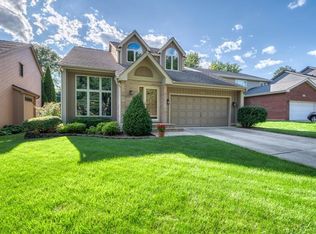 440 Lindley Ave, Westmont, IL 60559