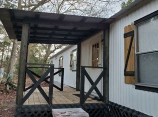 205 Willow Rd, Jesup, GA 31545