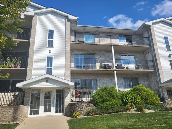 408 Sturdy Rd #8-A, Valparaiso, IN 46383