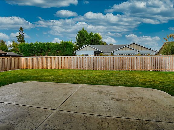 2nd image of 715 13TH Street SE